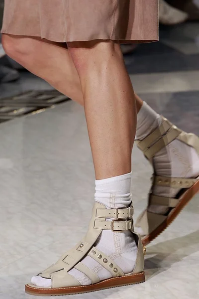 Look 19